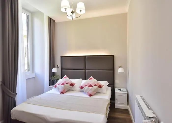 Sacconi Palace Oda ve Kahvaltı Roma